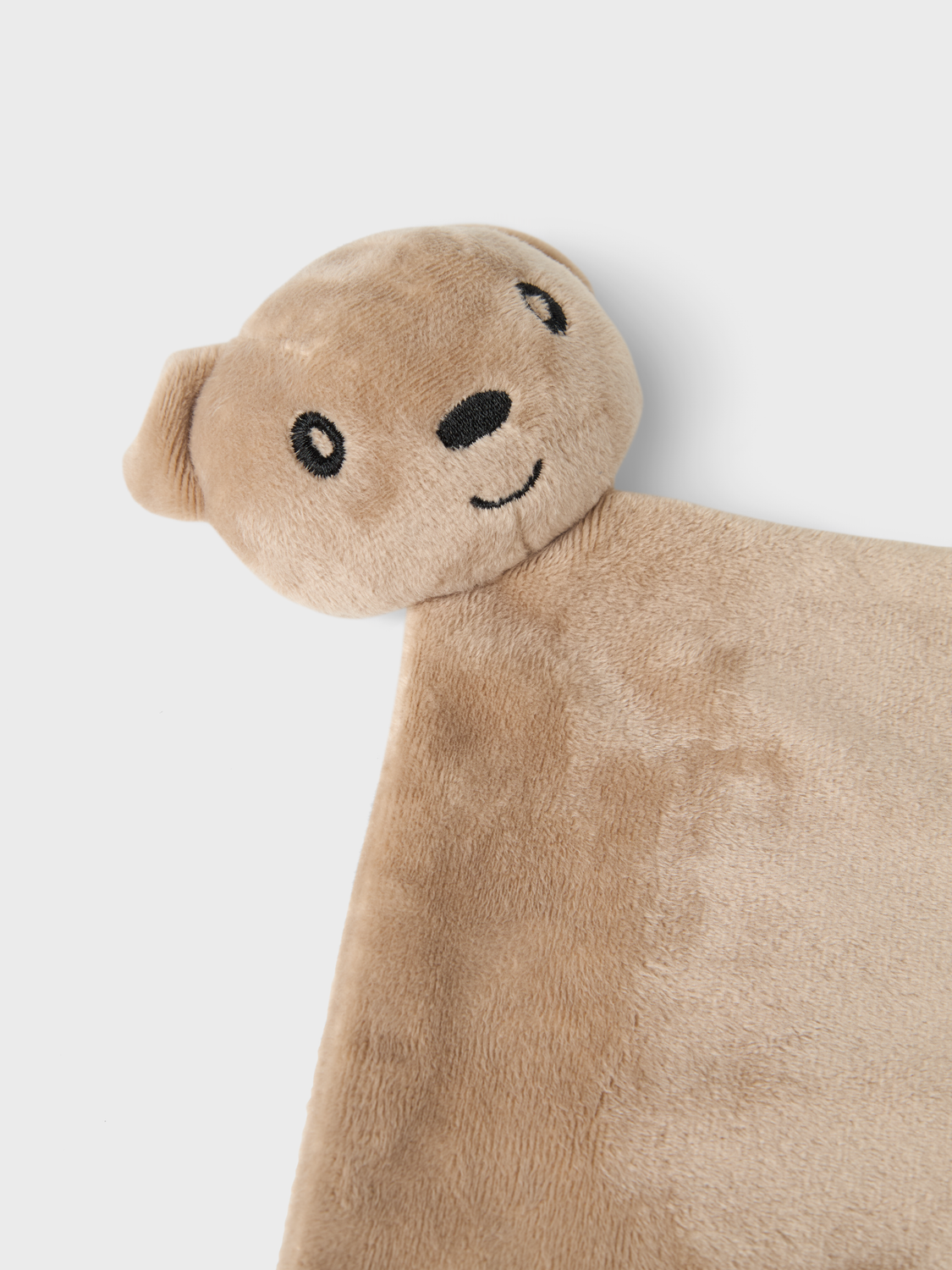 model_shot-front_full